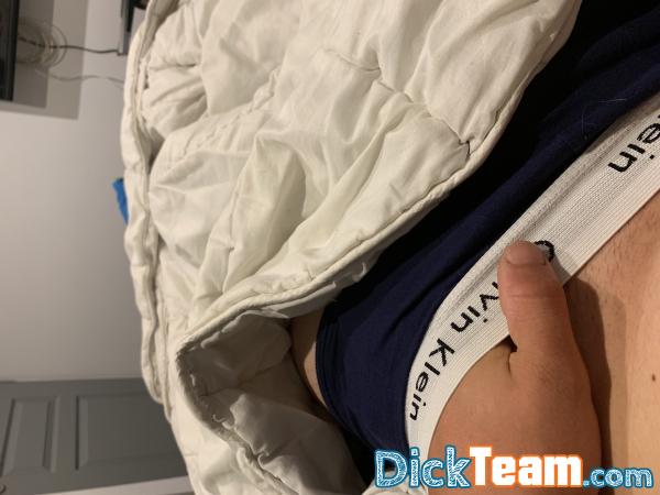 doryan.jule - Homme - Hétéro - 24 ans : Juste pour s’amuser : Salut, je recherche une fille pour s’amuser en nudes voir plus