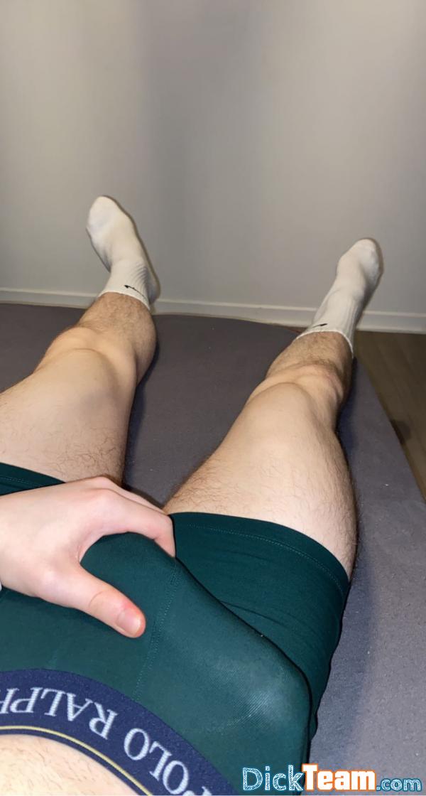 Profil de justin_lmy - Homme - Bi - 23 ans : Qui pour branlette et ejac en cam Profil de justin_lmy - Homme - Bi - 23 ans : Qui pour branlette et ejac en cam
