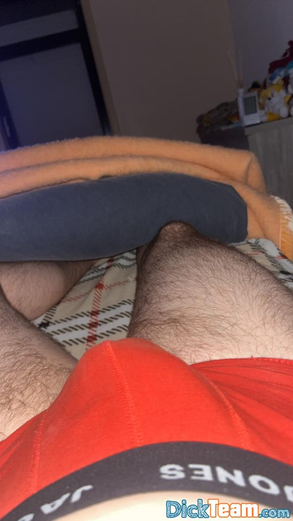 angels - Homme - Gay - 23 ans : Je cherche à faire des Nudes 