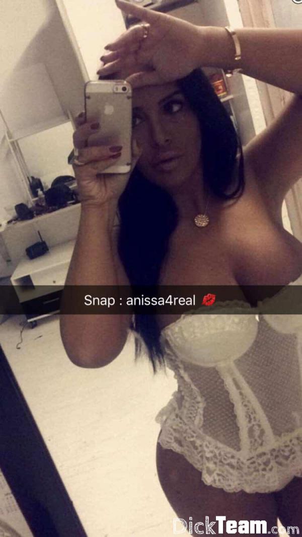 Profil de anissa4real - Femme - Hétéro - 25 ans : Jeune escort situé dans le 16 iem arrondissement de paris , ajoutez moi sur snap.