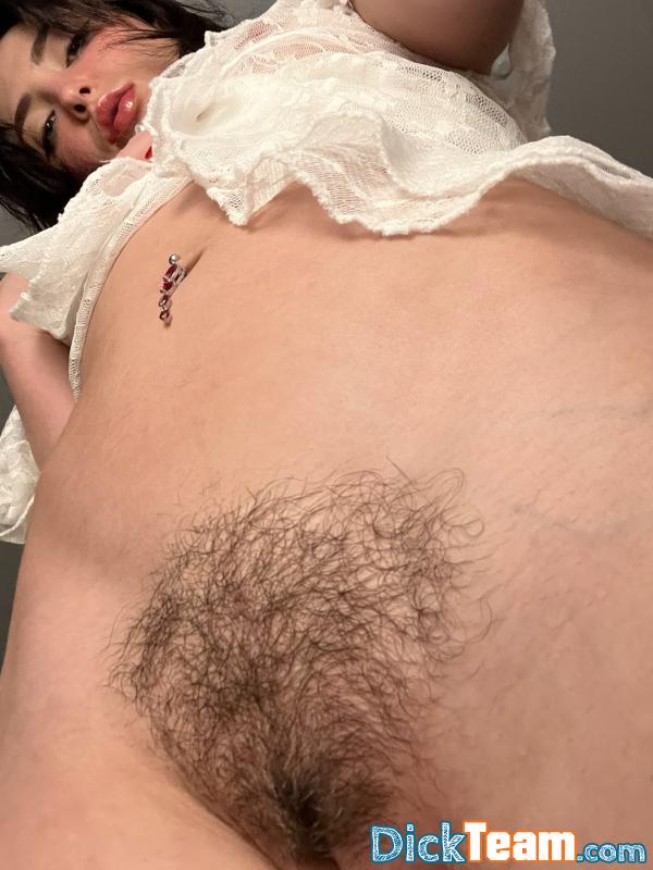 bhcg_hgxg - Femme - Hétéro - 27 ans : Dispo pour vos nudes  et pour des plan sexes payante n'hésitez par de me contacter en Dm
Télégram:@sonia_valilou12
Instagram :valilou492