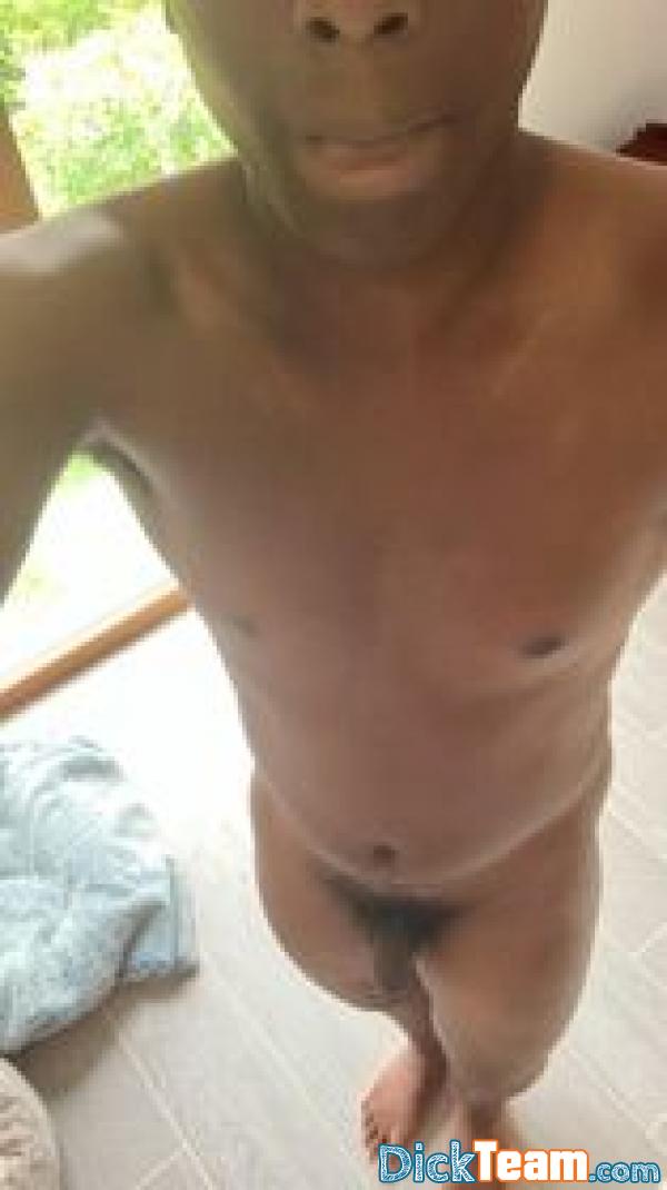 black-king79972 - Homme - Bi - 21 ans : cul-pied-bite