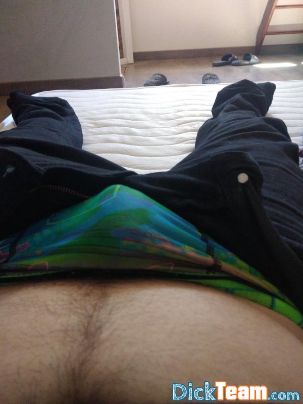etrostfk - Homme - Gay - 22 ans : Nude, cam surtout ouvert à toute proposition et en toute discrétion 