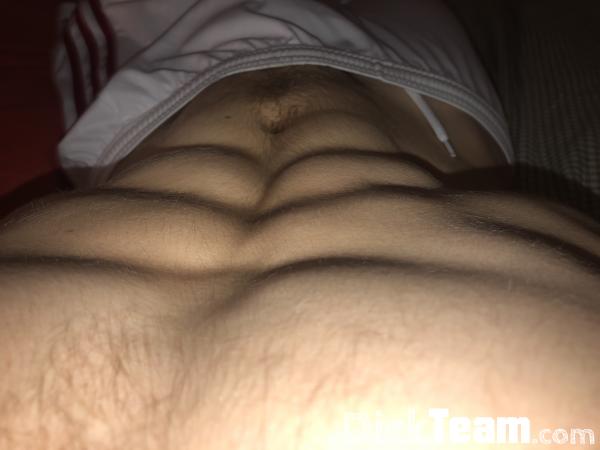 Profil de hugo_foot2019 - Homme - Bi - 23 ans : 20ans Blond et musclé : mec cherche nana chaude pour nudes, vous serez pas déçu, ajoutez : hugo_foot2019