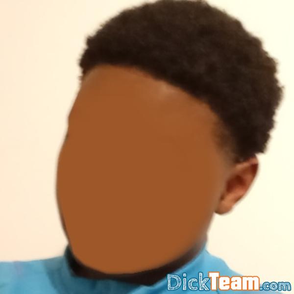 jordan065 - Homme - Hétéro - 18 ans : J'ai envie de me faire sucer que par des femmes 