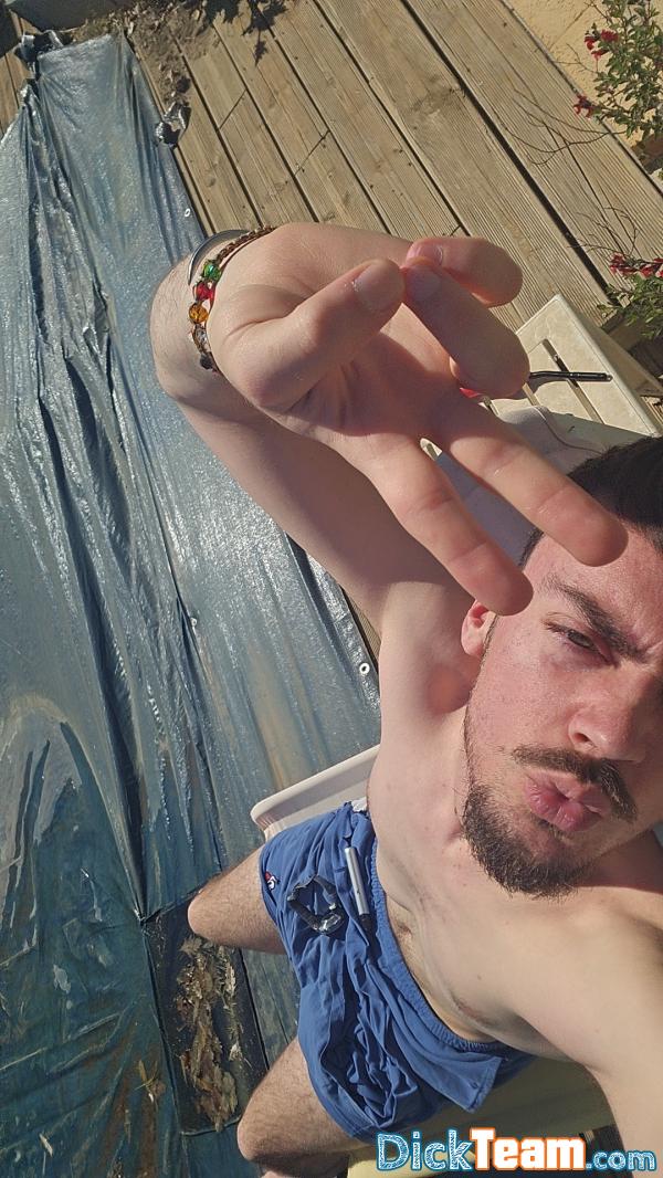 kifflaqueue - Homme - Gay - 24 ans : Je kiff pomper je suis d'aix-marseille
