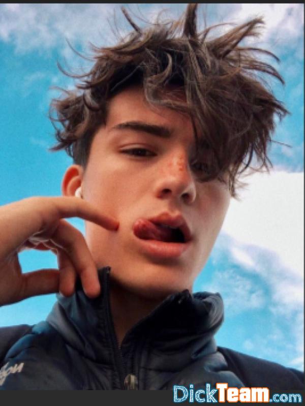 lebgdusd - Homme - Hétéro - 18 ans : cherche nude gratuit innsta