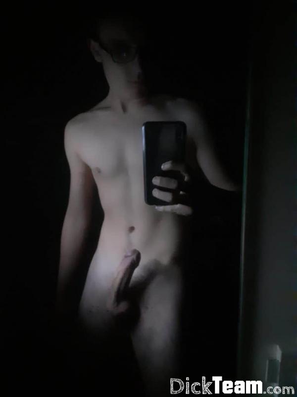 Profil de lunude18cm - Homme - Hétéro - 36 ans : Pour vous mesdames  : Ajoutez moi sur snap : lunude18cm