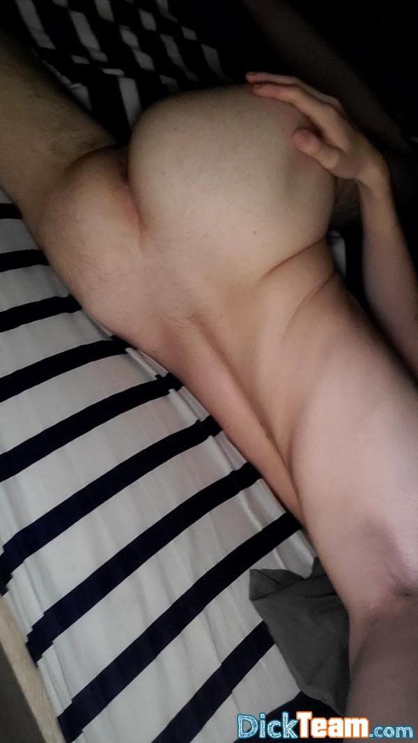 Profil de mathys.0911- - Homme - Gay - 19 ans : Ajouter moi les gars 
Je suis chaud Hésiter surtout pas 