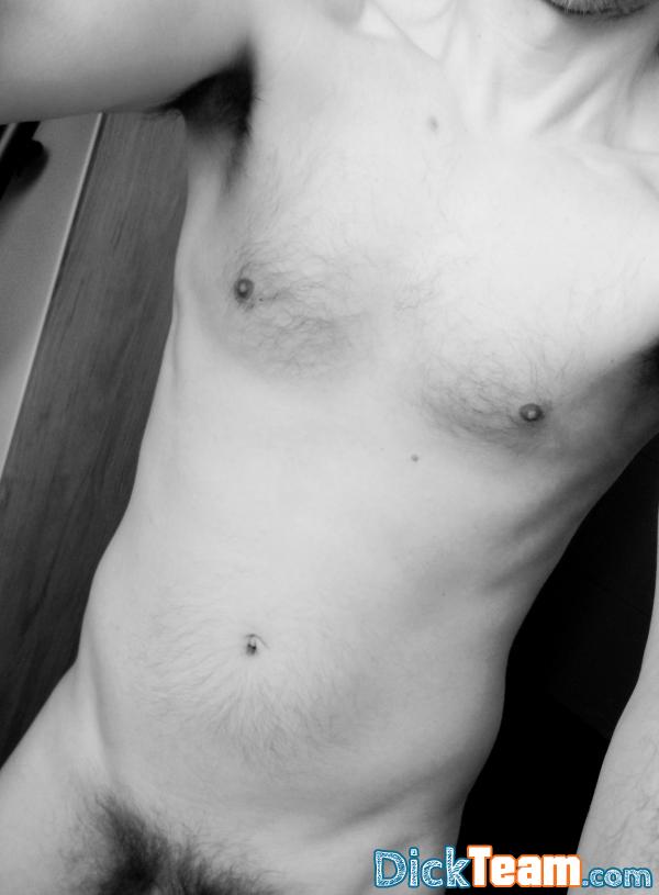 nudebisex - Homme - Bi - 36 ans : Marié Bi avec jardin secret bien ouvert devant derrière 
Snap: daddytrankil49 
Telegram : @Inco_nn_u