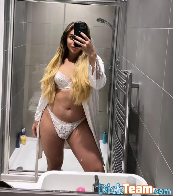 qween - Femme - Gay - 26 ans : Belle tRans féminine dispo pour rendezVous venal