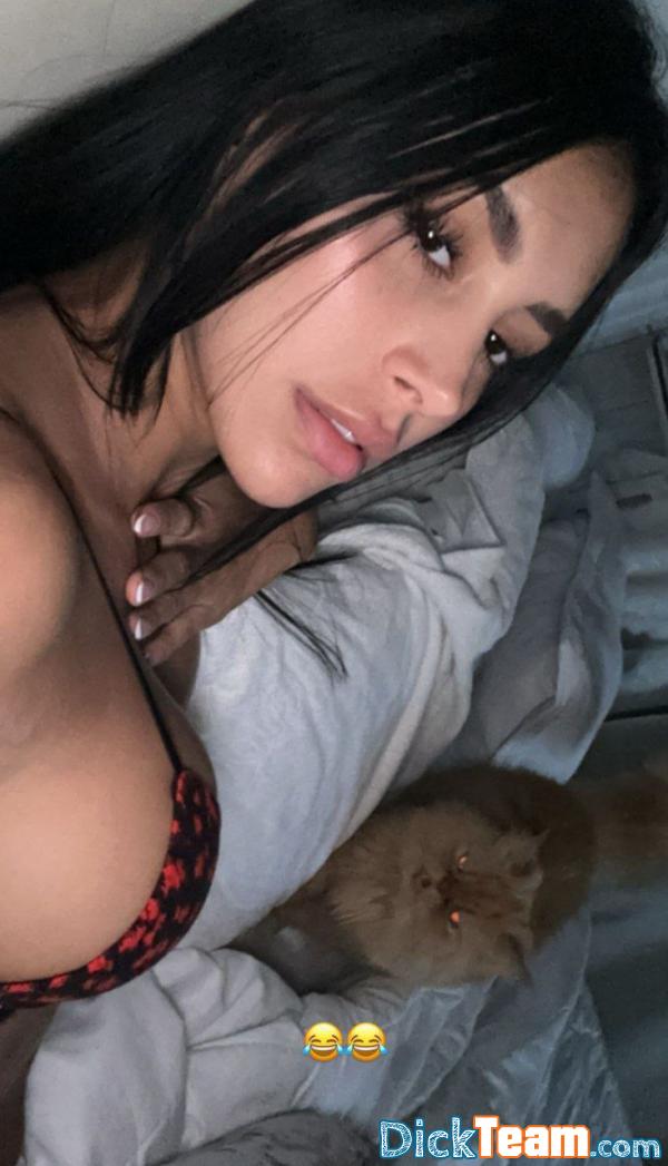 sandra7098 - Femme - Hétéro - 26 ans : Coucou je suis sandra disponible pour des rendez-vous coquine et  sex cam payant 
Je suis actif sur Telegram :@kylie900
Skype :sandra Kylande
