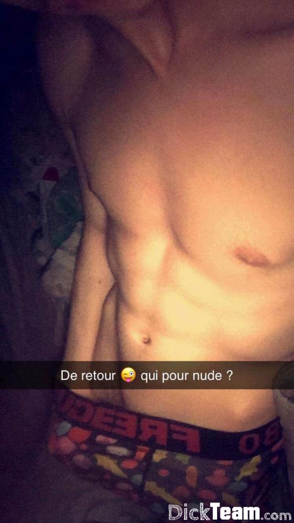 Profil de slkio - Homme - Hétéro - 24 ans : Jh pour snap hot : Jh chaud dispo pret a realiser tout vos fantasmes ajoutez moi sur snap : slkio