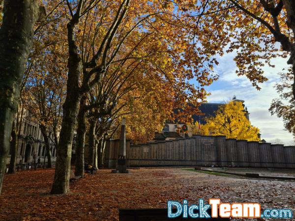 soappricer - Couple - Hétéro - 18 ans : Jeune couple de 26 et 21 ans, nous ne vivons pas encore ensemble mais jadore montrer madame gratos ! 