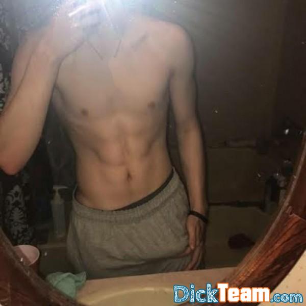 Profil de tho-bsb - Homme - Hétéro - 19 ans : je nud sur snap 