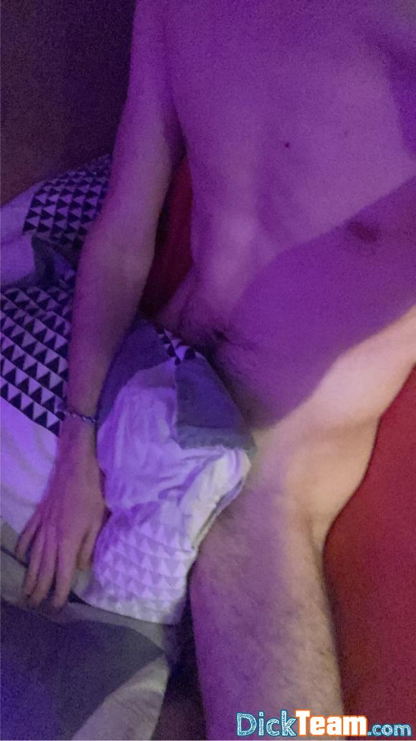 underousex - Homme - Gay - 28 ans : PAS DE PUTAINS DE MINEURS MERDE ! Vous avez rien à faire sur ce site…

Envie de m’amuser sur snap avec beaux mecs, mince, musclé, ou même des daddy sexy, sinon plutôt ouvert tant que tu me fais bander (les gros ne me font pas bander)

Je kiff rebeus, mecs un peu street

J’adore les bons culs

Je suis actif !
Snapchat : @underousek