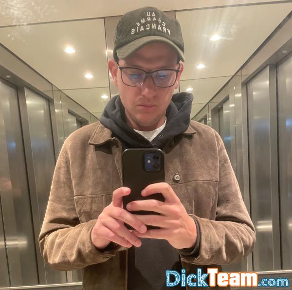 Profil de vaultboy92 - Homme - Hétéro - 32 ans : cherche une femme coquine pour echange de nude gratuit Profil de vaultboy92 - Homme - Hétéro - 32 ans : cherche une femme coquine pour echange de nude gratuit