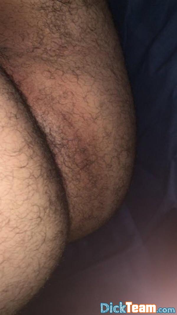 xiao-2736 - Homme - Gay - 18 ans : Passif de 16 ans cherche rebeu avec grosse bite pour nude ou cam 